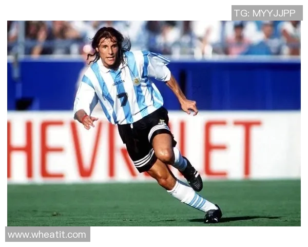 历史上最具影响力的足球球星们如何改变了全球足球格局及文化