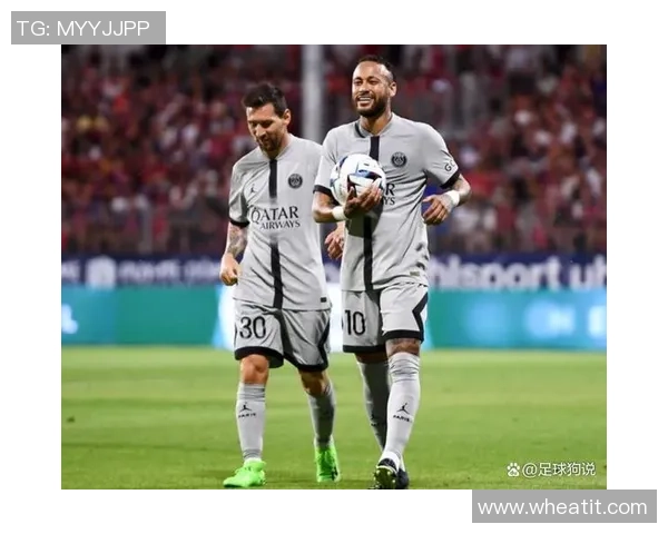 巴黎足球巨星闪耀时刻珍藏球星卡展现绿茵荣耀传奇