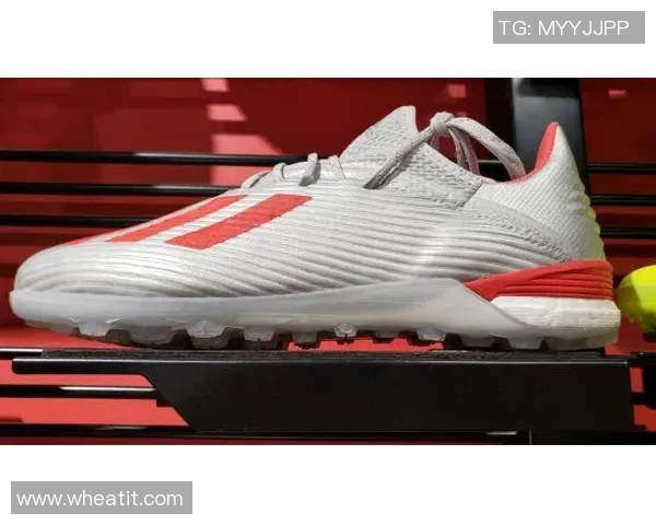 足球球星专用喷水壶揭秘为运动员提供极致舒适体验的独特设计与功能